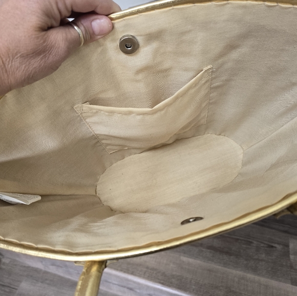 White stag woven straw tote bag with gold handles. In excellent condition. - Picture 4 of 8